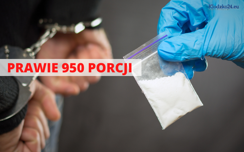 Powiat Kłodzki: Policjanci znaleźli amfetaminę w zamrażarce   - Zdjęcie główne
