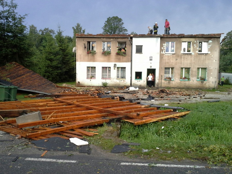 GALERIA: Ogromne zniszczenia po nocnej wichurze - Zdjęcie główne