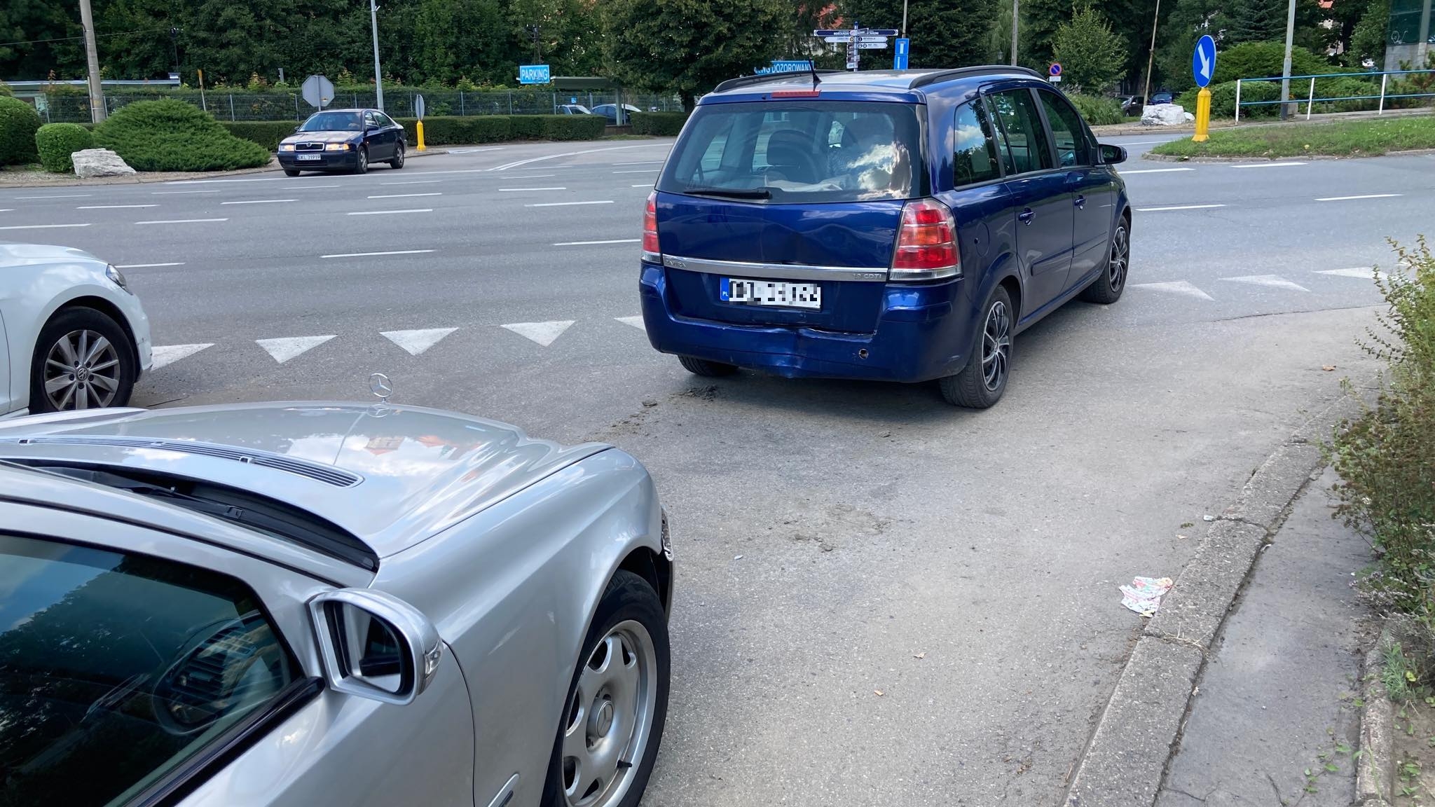 Jedna osoba w szpitalu po zderzeniu dwóch aut  - Zdjęcie główne