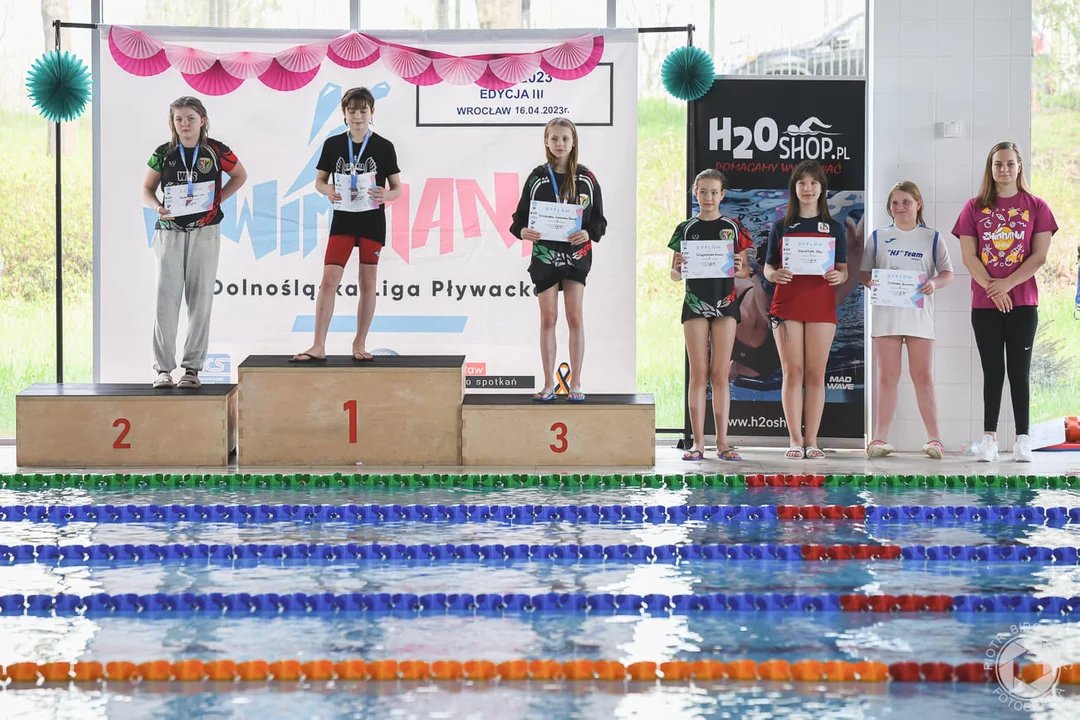 Kłodzko. 7 medali dla "HS" Team Kłodzko podczas III edycji Dolnośląskiej Ligii Pływackiej SWIM MANIA  - Zdjęcie główne