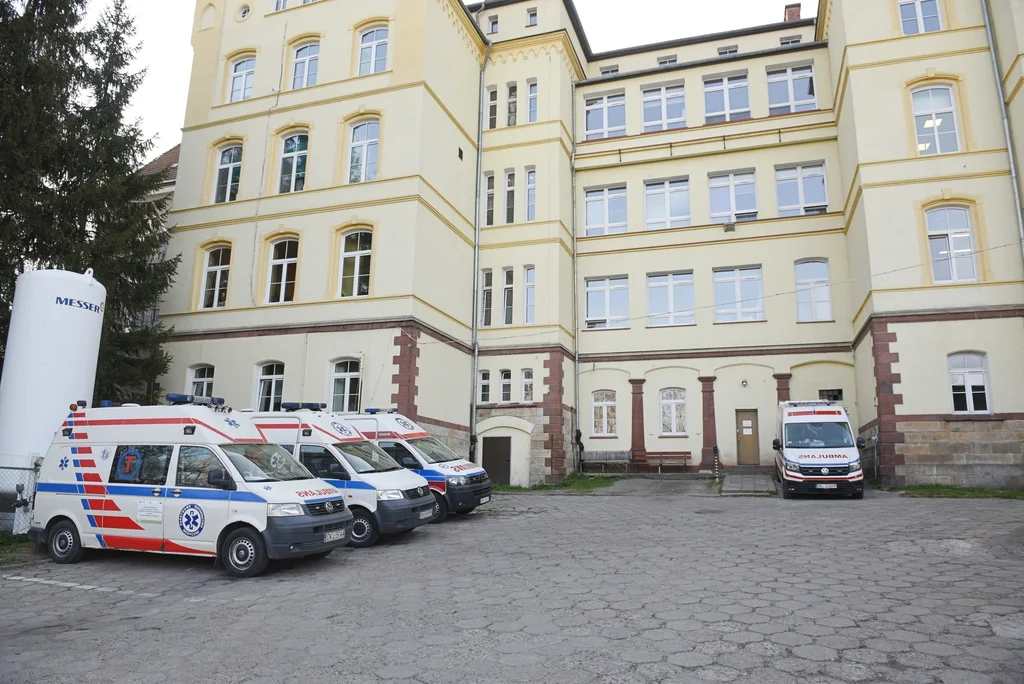 Szpital w Kłodzku nie ma pieniędzy na podwyżki dla pielęgniarek i lekarzy - Zdjęcie główne