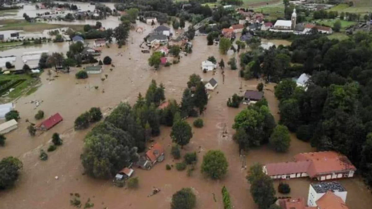 Gmina Kłodzko. Trwa zbiórka na pomoc powodzianom - Zdjęcie główne