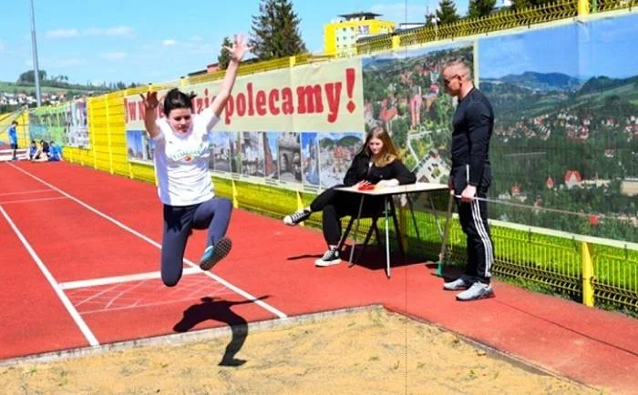 Biegali, rzucali, skakali. Uczniowie z Bystrzycy najlepiej - Zdjęcie główne