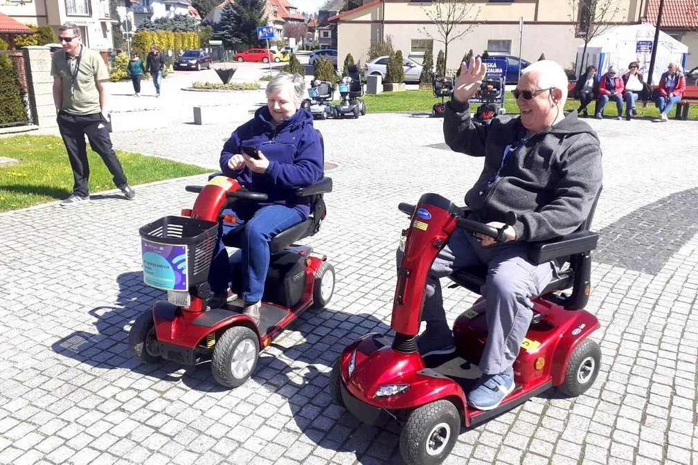 Polanica-Zdrój. Spacery na kółkach. Skuterkiem po uzdrowisku - Zdjęcie główne