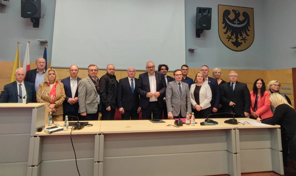 Apel samorządowców z Subregionu Wałbrzyskiego do komisji Europejskiej - Zdjęcie główne