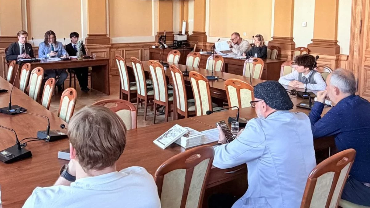 Za nami II sesja Młodzieżowej Rady Powiatu Kłodzkiego [zdjęcia]