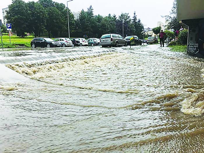 Niezarejestrowana ulewa - Zdjęcie główne