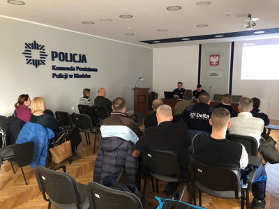 Policjanci szkolili pracowników ochrony - Zdjęcie główne