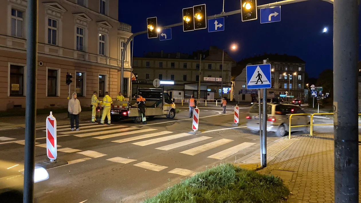 Kłodzko. Remont drogi na skrzyżowaniu ulic Grunwaldzkiej i Połabskiej - Zdjęcie główne