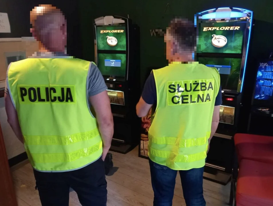 7 nielegalnych automatów do gier hazardowych uajwnionych w Kłodzku - Zdjęcie główne