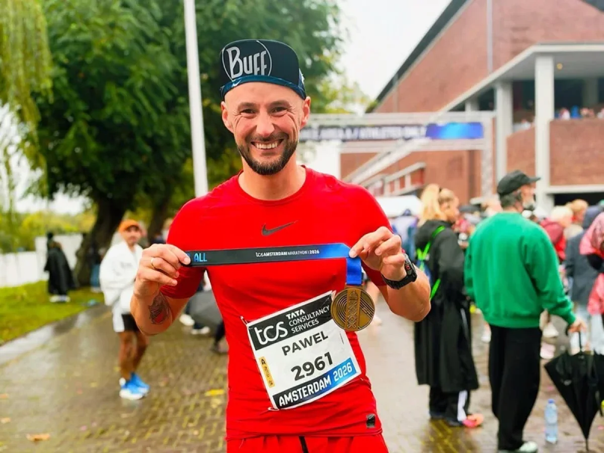 Ząbkowicki policjant Paweł Pitoń ukończył maraton w Amsterdamie! 42 km w 3 godziny i 20 minut [ZDJĘCIA]