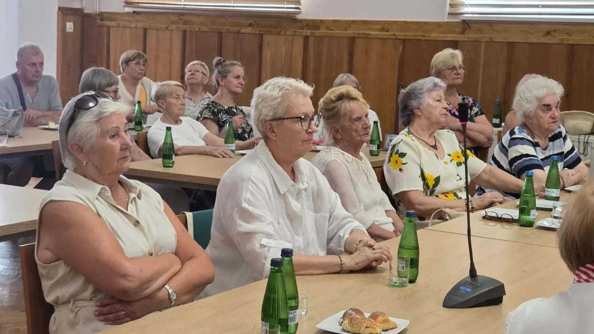 ZĄBKOWICE ŚLĄSKIE. Rozmawiali o spadkach, prawach konsumenta i bezpieczeństwie seniorów