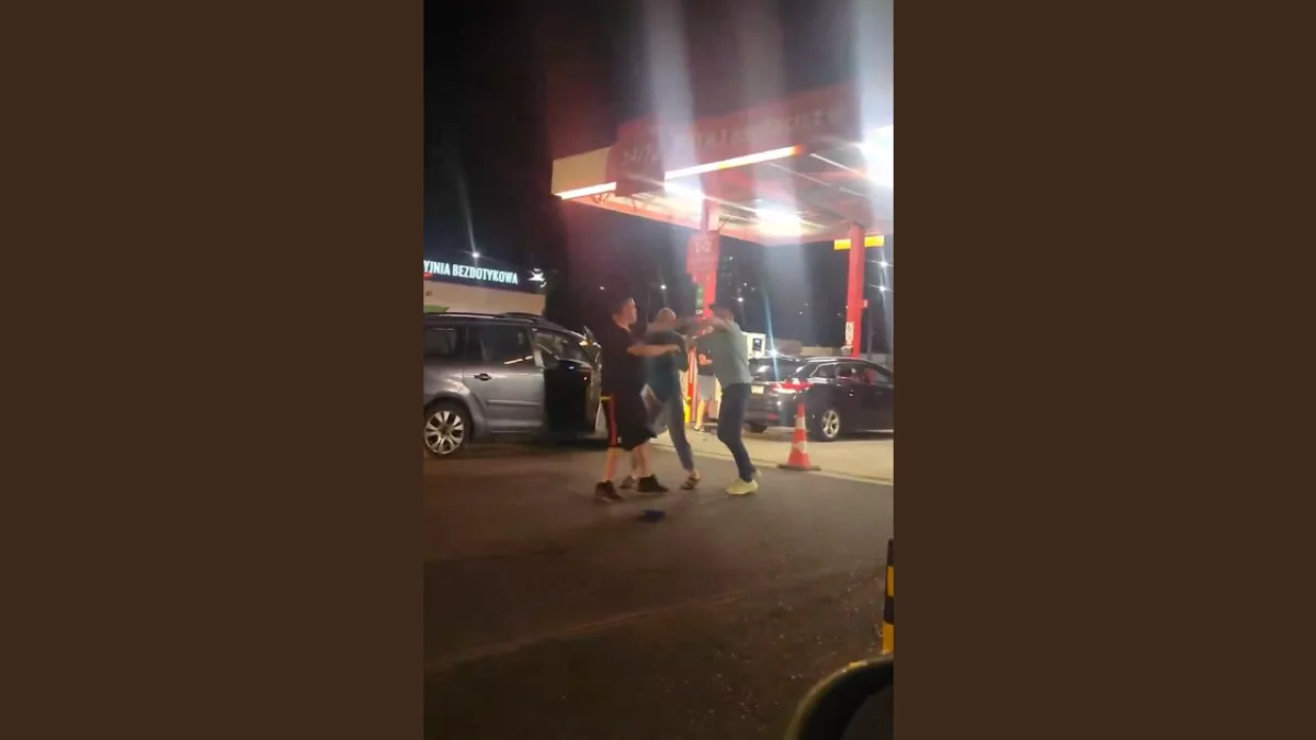 Awantura na stacji paliw w Wałbrzychu. Policja potwierdza udział funkcjonariuszy
