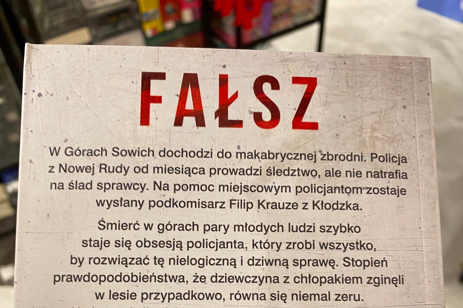 Fałsz - akcja książki dzieje się w Nowej Rudzie - Zdjęcie główne