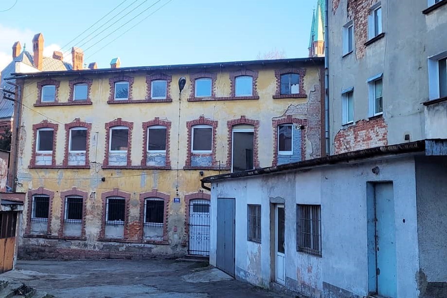 Nowa Ruda. Zniszczony budynek przy ul. Kościelnej będzie wyglądał inaczej - Zdjęcie główne