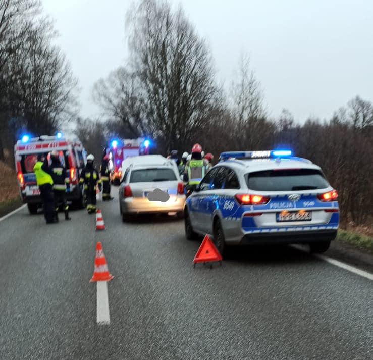 Nowa Ruda: Zderzenie 3 aut osobowych