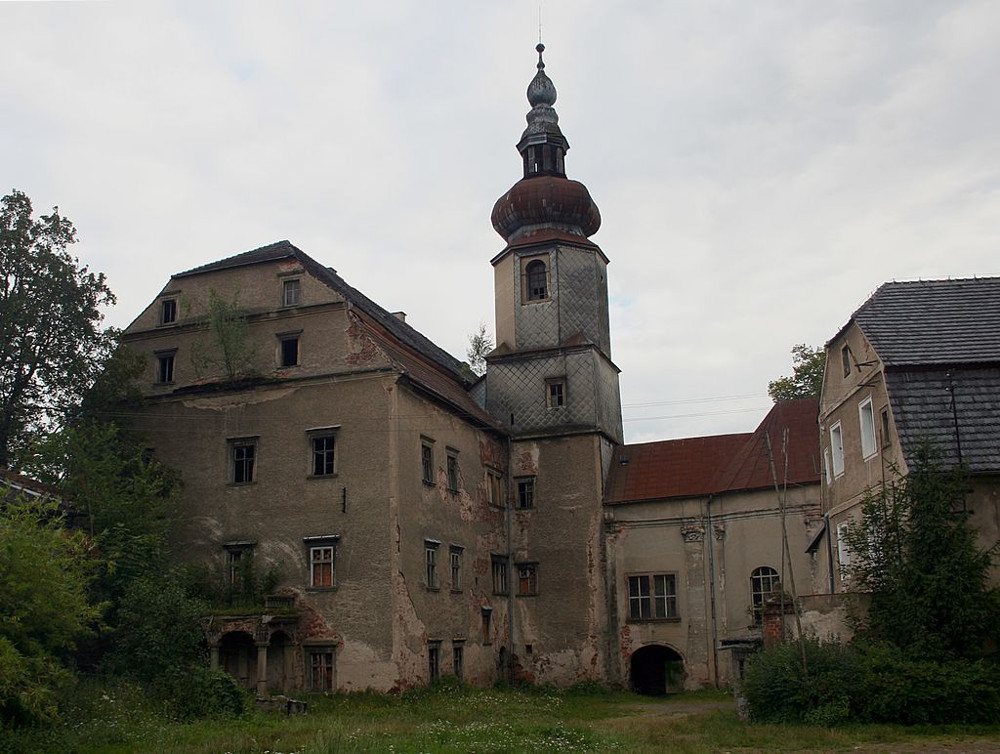 Trwa montaż dachu na spichlerzu - Zdjęcie główne