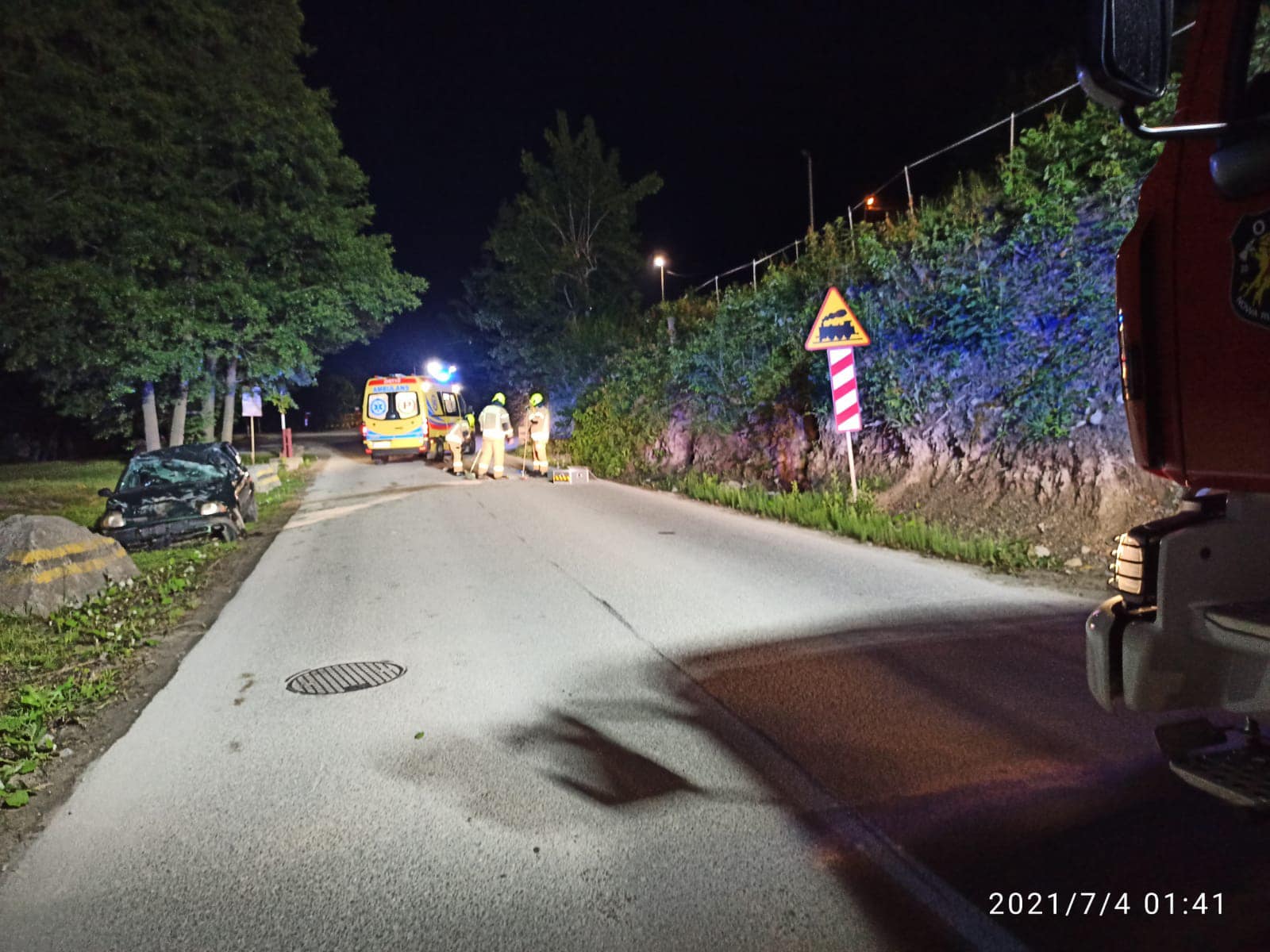 Kierowcy i pasażerowi nic poważnego się nie stało. 