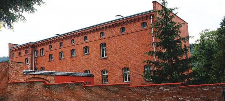 Osoba z koronawirusem w noworudzkim areszcie  - Zdjęcie główne