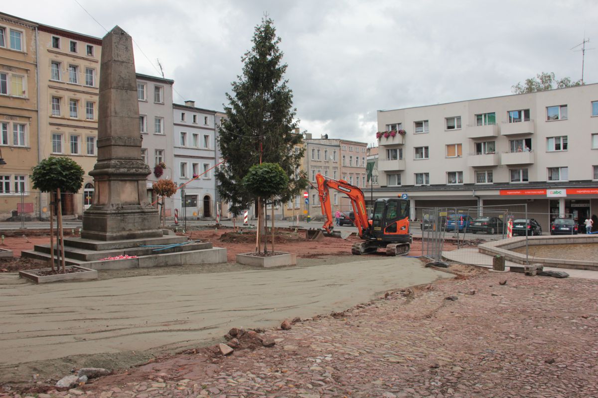 Przebudowa rynku trwa  - Zdjęcie główne