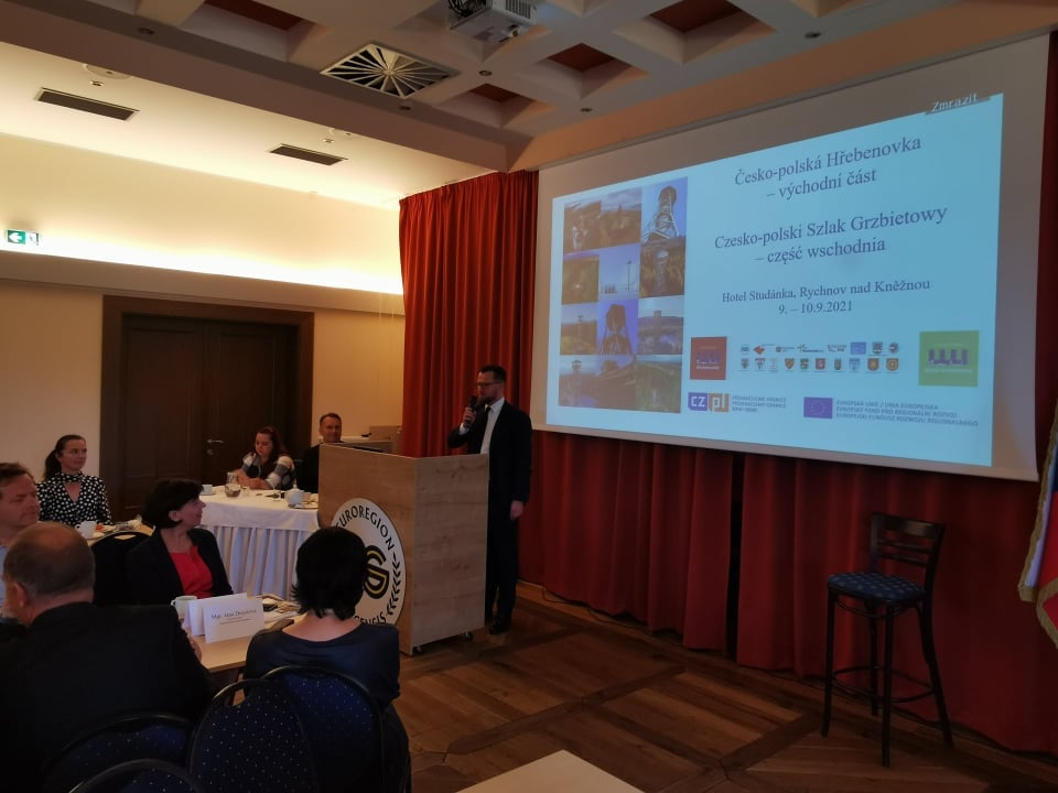 Powiat Kłodzki: Konferencja Euroregiony Glacensis - przesuń w prawo i zobacz zdjęcia