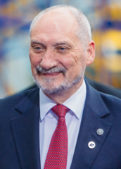 Macierewicz w Kłodzku - Zdjęcie główne