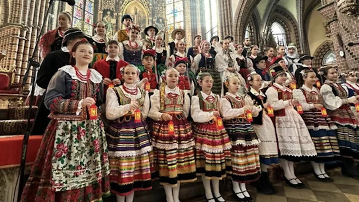 Już w najbliższa niedziele w kościele św. Mikołaja koncert kolęd i pastorałek w wykonaniu ZPiT "Nowa Ruda" - Zdjęcie główne