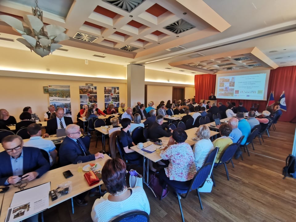 Powiat Kłodzki: Konferencja Euroregiony Glacensis - przesuń w prawo i zobacz zdjęcia