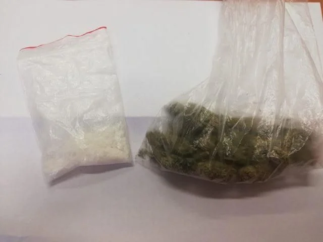 Mieszkaniec Nowej Rudy miał w domu 80 porcji marihuany i amfetaminy - Zdjęcie główne