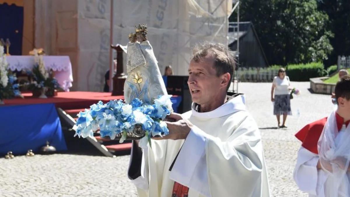 Wambierzyce. Uroczyste obchody 46. rocznicy koronacji Figury Matki Bożej Wambierzyckiej [zdjęcie]
