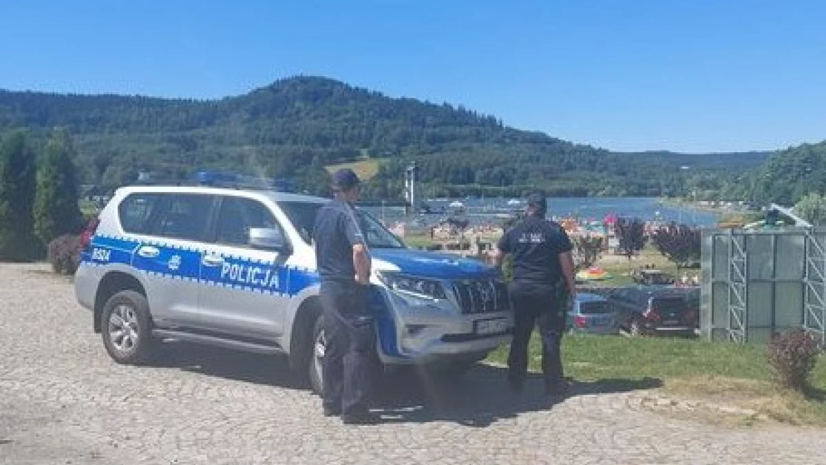 Powiat kłodzki. Apel Policji o zachowanie bezpieczeństwa nad wodą [zdjęcia]