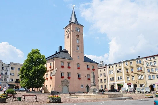 Gmina Radków. Wwiercają się do wody - Zdjęcie główne