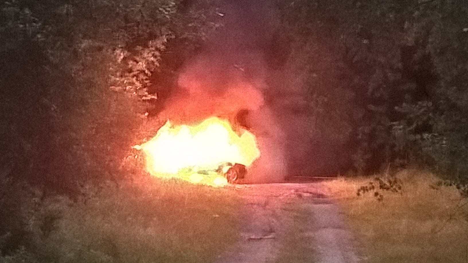 Spaliło się auto - Zdjęcie główne