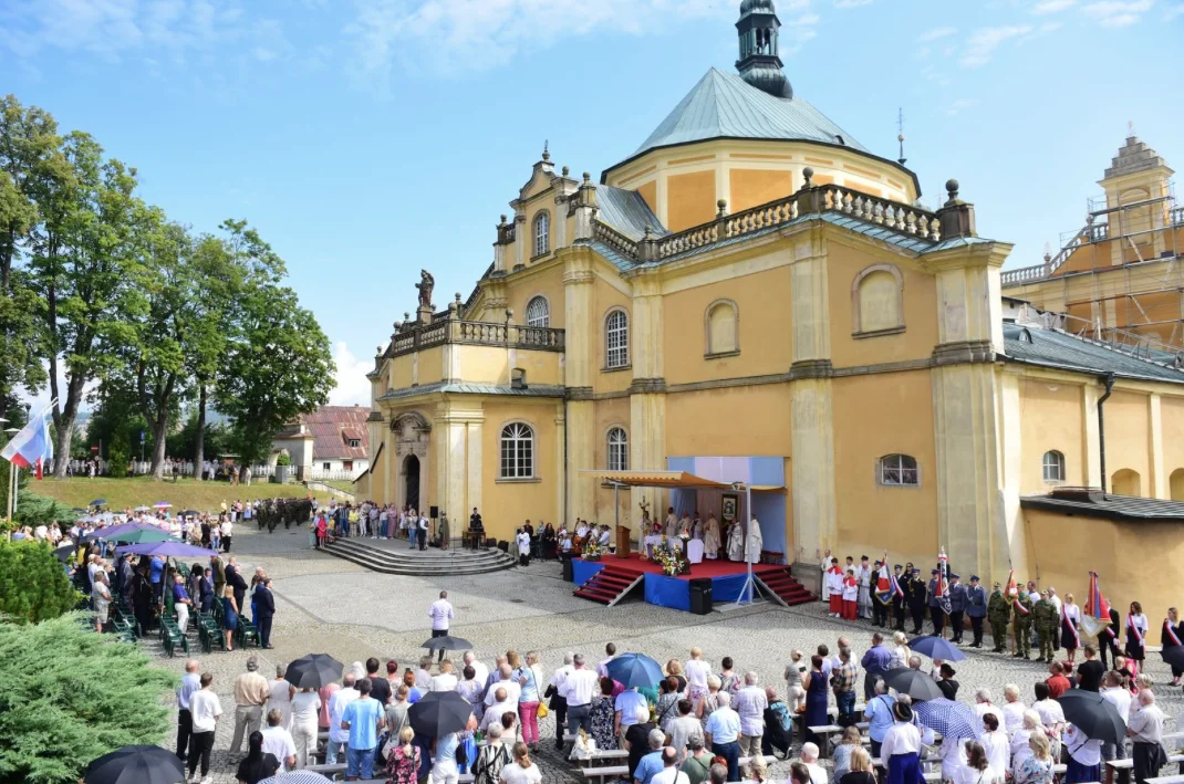 Święto Maryjne i obchody Święta Wojska Polskiego w Wambierzycach - Zdjęcie główne