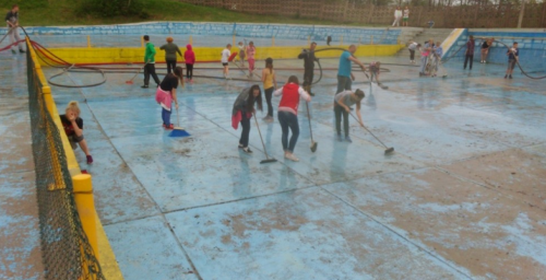 Sprzątanie basenu w Jugowie - Zdjęcie główne