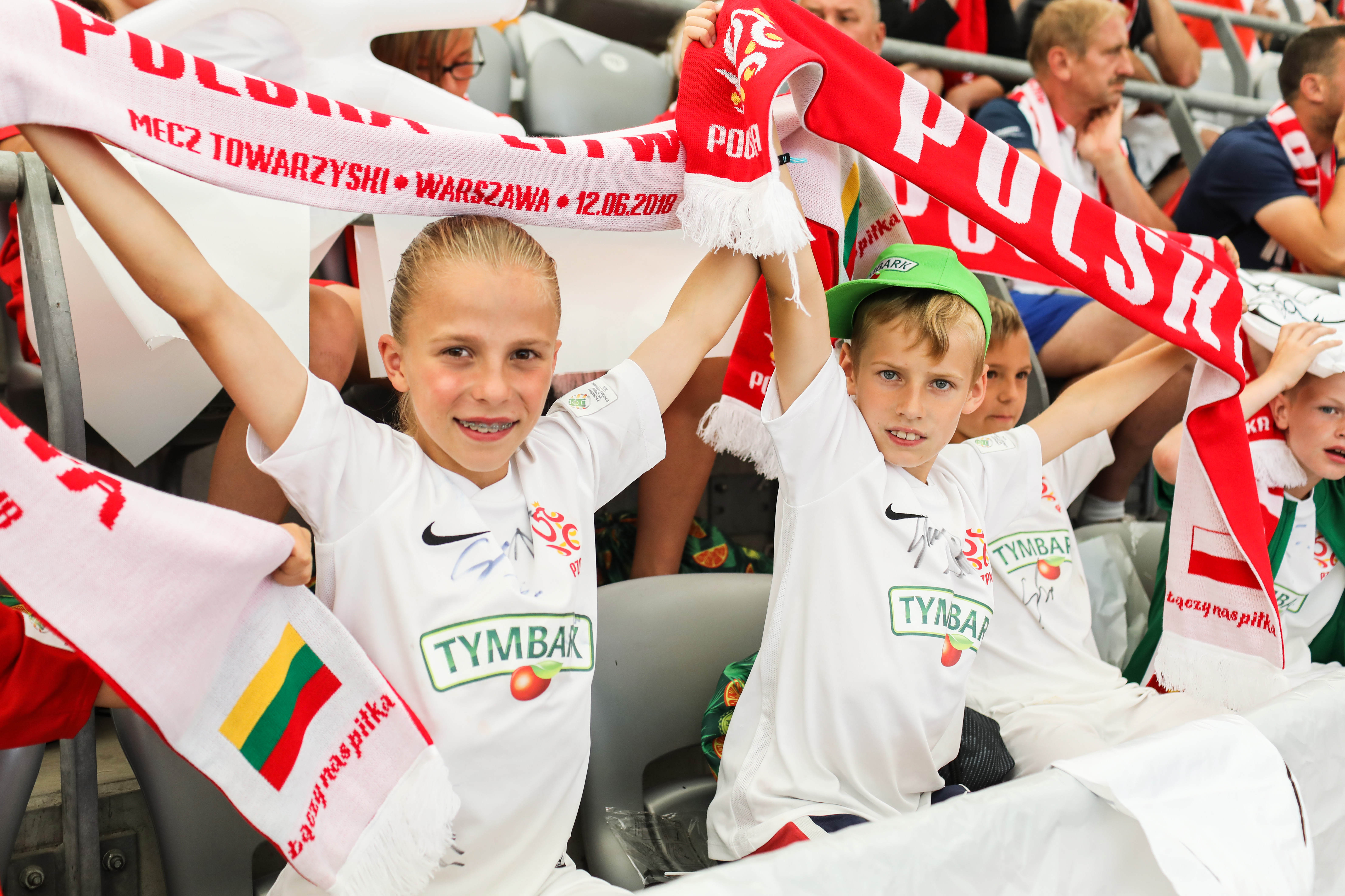 Z podwórka na stadion - Zdjęcie główne