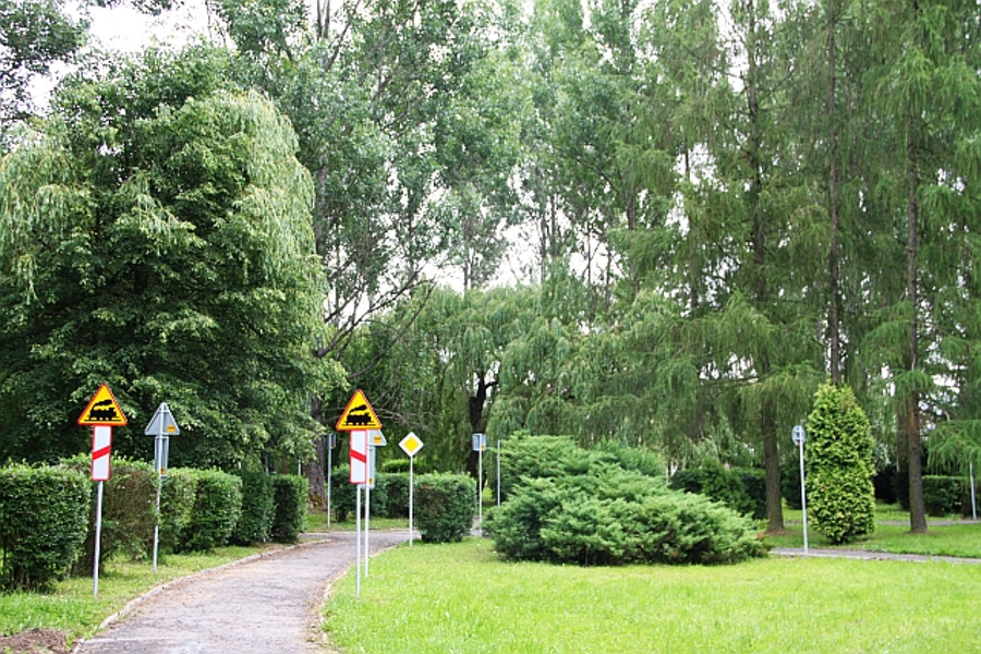 Zdewastowany park zamienił się w miasteczko rowerowe - Zdjęcie główne