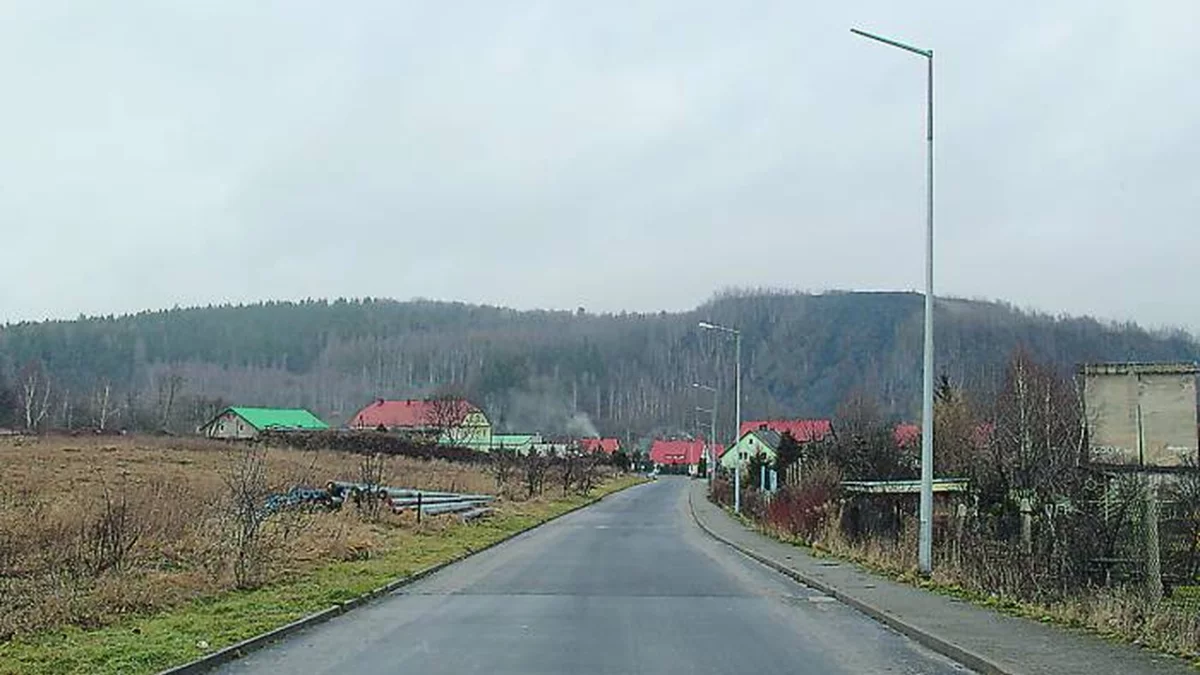 Nowa Ruda. Miejskie nieruchomości na sprzedaż - Zdjęcie główne