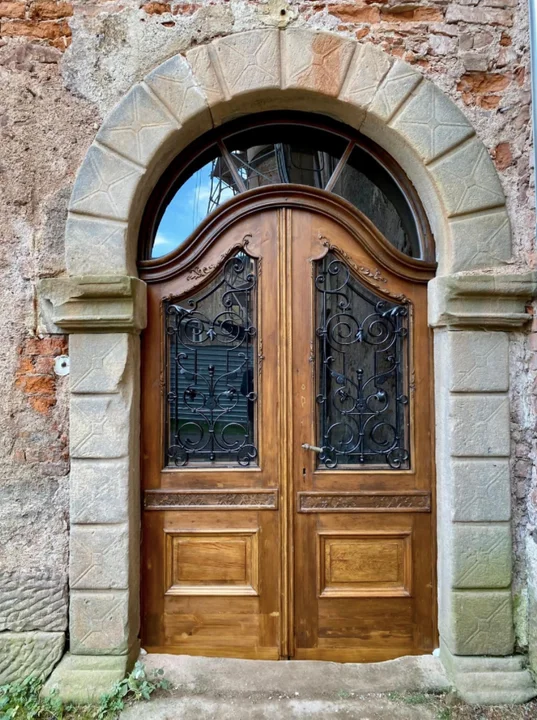 Zamek Sarny zyskał nowe drzwi. To niezwykły fragment historii - Zdjęcie główne