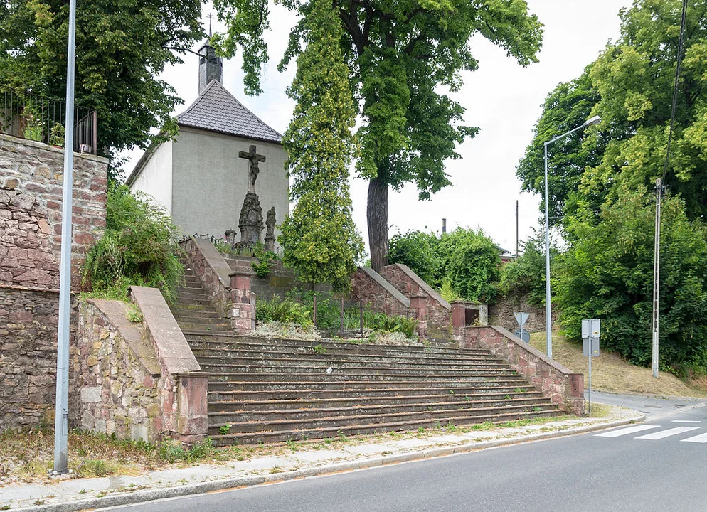 Nowa Ruda. Chcą odtworzyć starą rzeźbę. Potrzebna jest pomoc mieszkańców - Zdjęcie główne