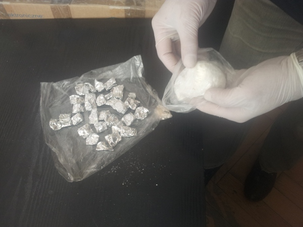 Znaleźli amfetaminę - Zdjęcie główne
