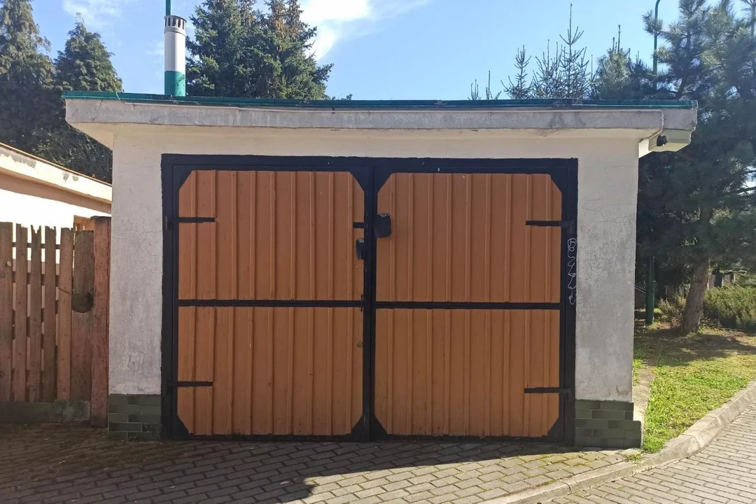 Gmina Ząbkowice Śląskie tym razem sprzedaje… garaż - Zdjęcie główne