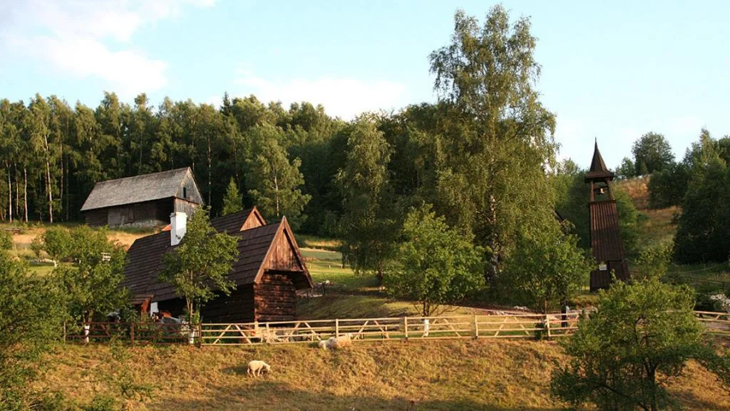 Kudowa-Zdrój. Projekt "Skansen bez barier" -  muzeum dostępne dla osób z niepełnosprawnościami - Zdjęcie główne