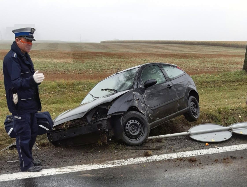 Ślisko w Braszowicach, auta wpadają w poślizgi - Zdjęcie główne