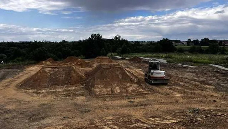 Ząbkowice Śl. Z górki na pazurki, czyli rowerowy park umiejętności - Zdjęcie główne