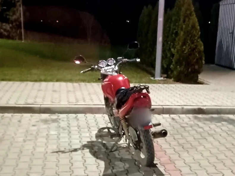 Ząbkowice Śl. Pijany motocyklista wpadł na stacji paliw - Zdjęcie główne