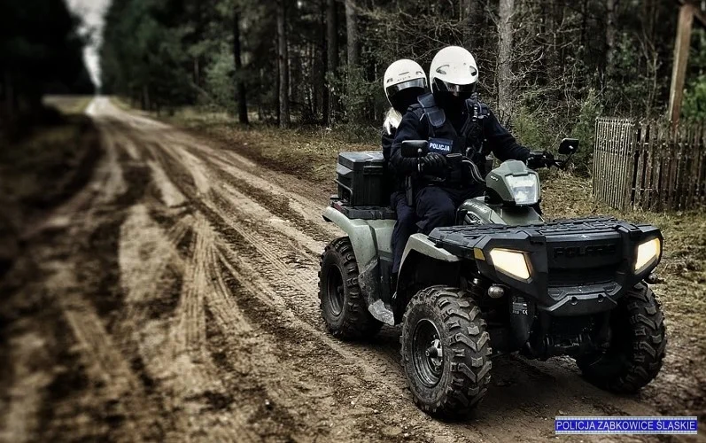 Policjanci z Ząbkowic wyjechali na granicę z Białorusią [ZDJĘCIA] - Zdjęcie główne