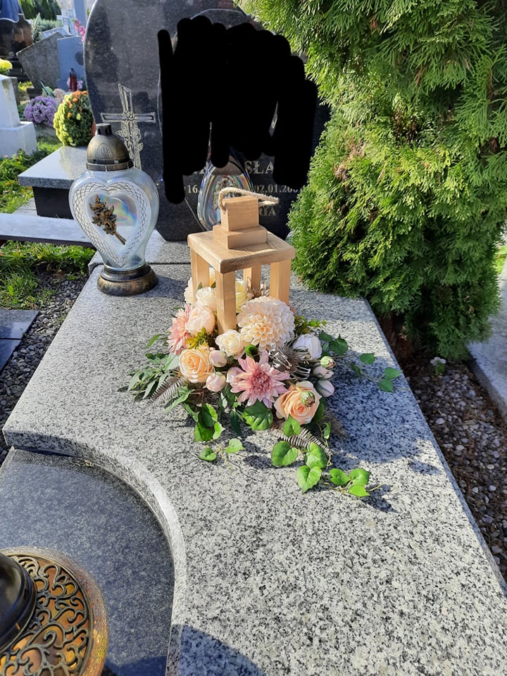 Kradzież we Wszystkich Świętych na cmentarzu w Bardzie - Zdjęcie główne