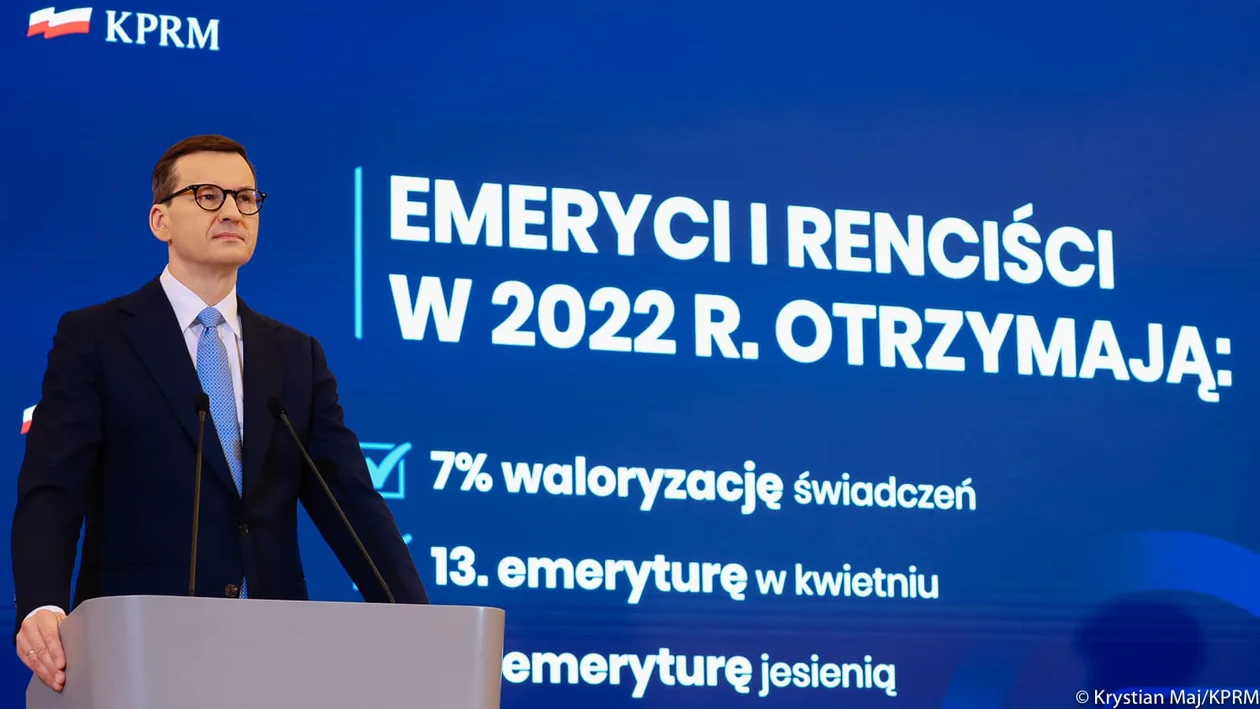 Waloryzacja emerytur i rent 2022 oficjalnie potwierdzona. Na ile mogą liczyć seniorzy? - Zdjęcie główne