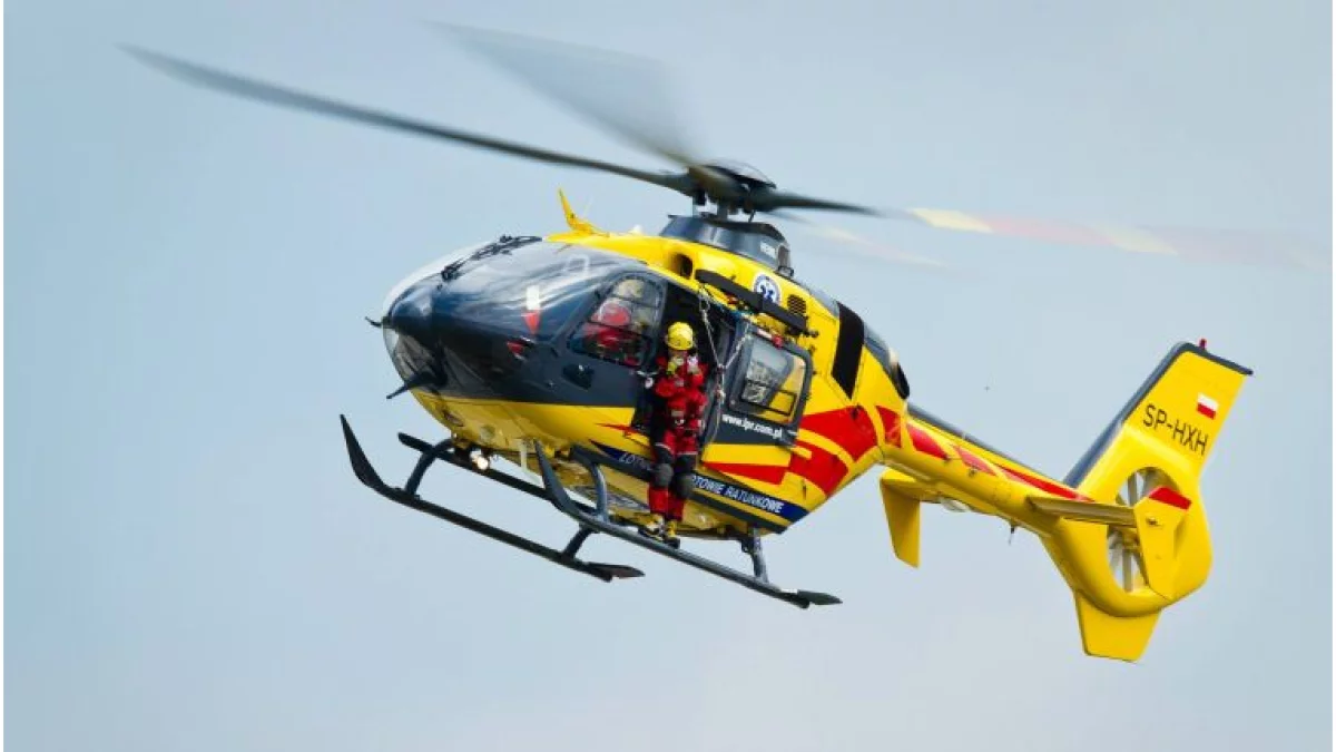 Ząbkowice Śl. Helikopter na parkingu Aldi - Zdjęcie główne